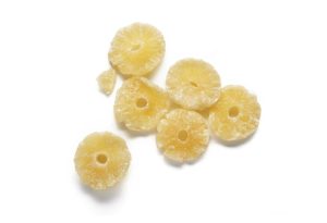 Piña deshidratada con azúcar